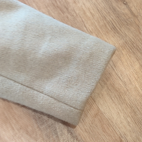 Abercrombie & Fitch Classic Tan Trench Coat - Picture 5 of 14